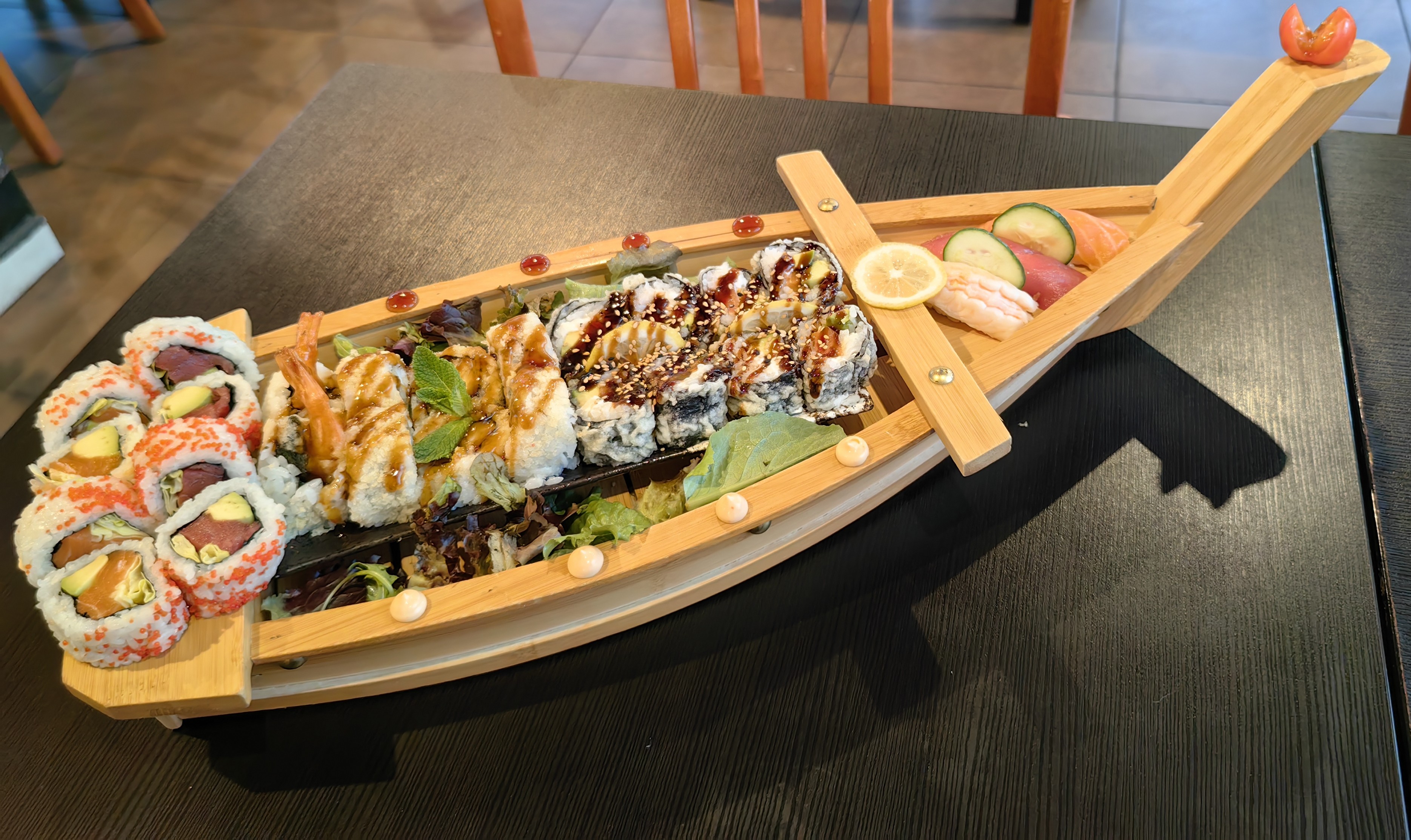 C8 Roll & Nigiri Mixto